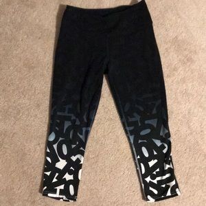 Women’s Small Nike crops